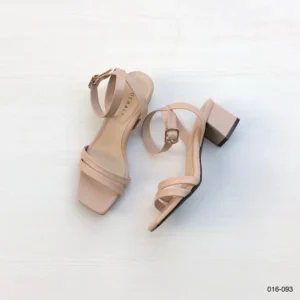 Hawaii Strap Block Heel Sandals in Nude