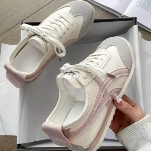 my-11134207-820li-micuwwcdcvls95.webp Mia Comfort Sneakers